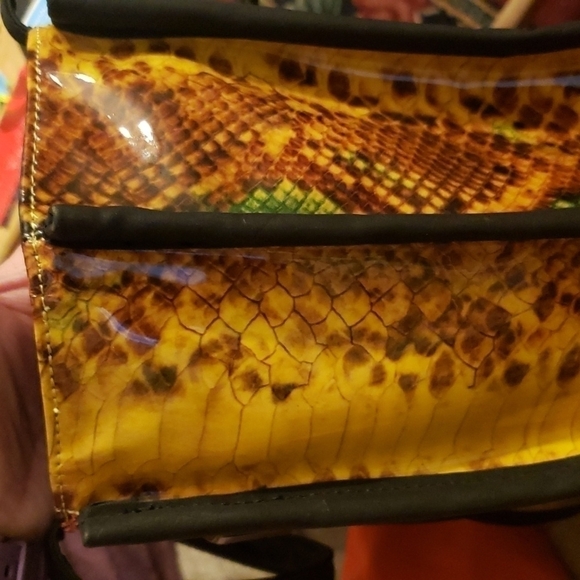 FRENCH connection tote - Picture 9 of 11